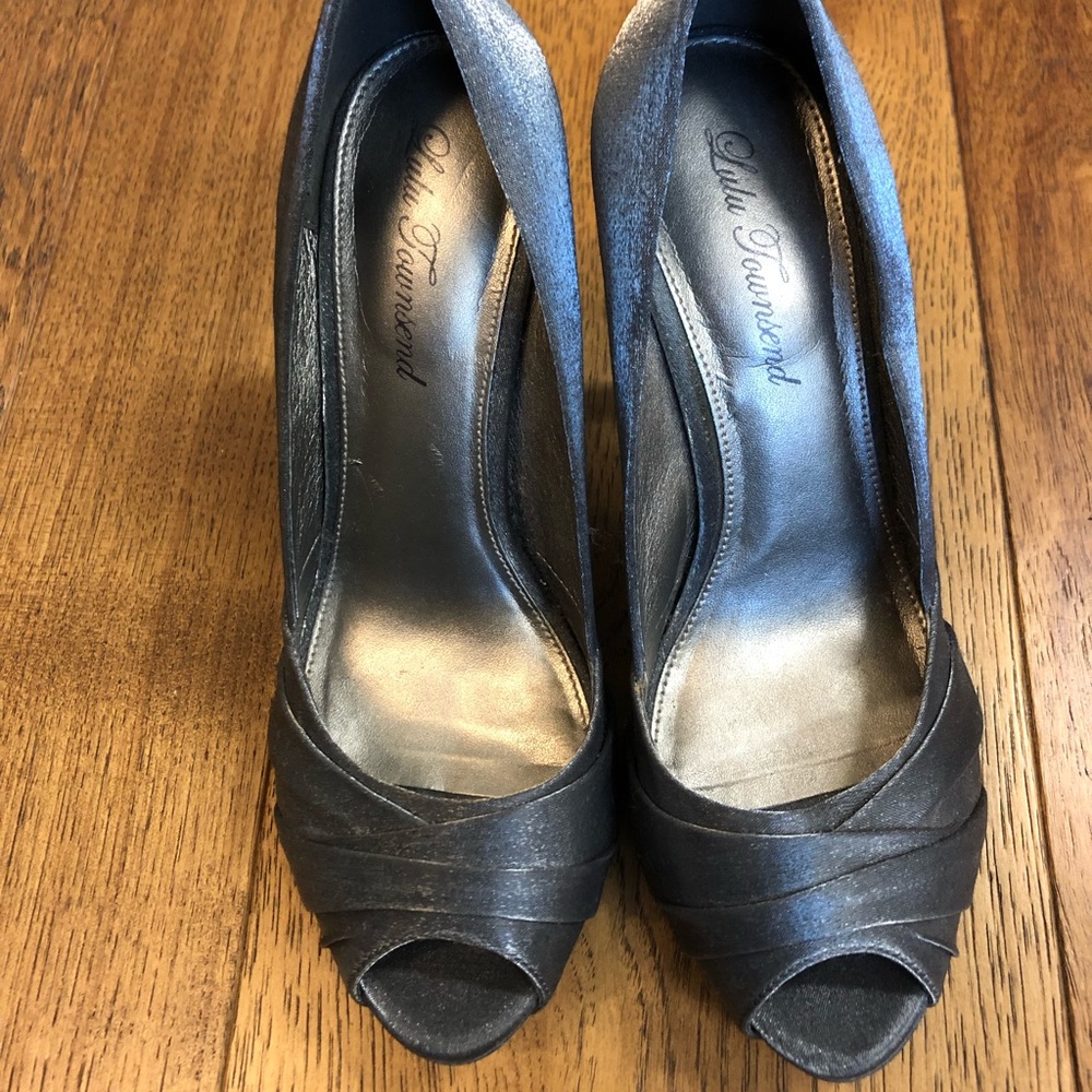 Lulu Townsend Open Toe Heel